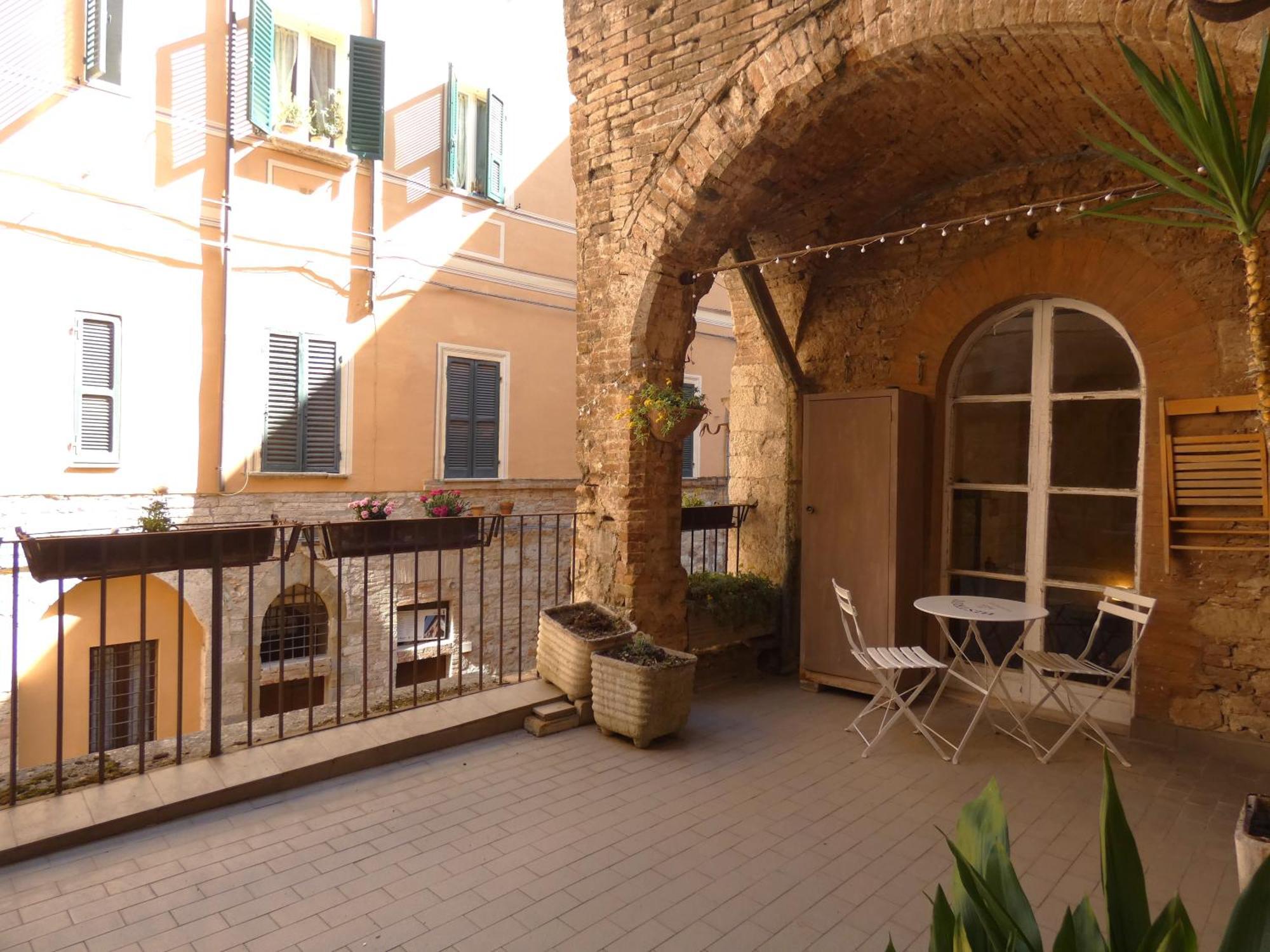 Via Vincioli - La Terrazza Nel Cuore Di Perugia Eksteriør billede